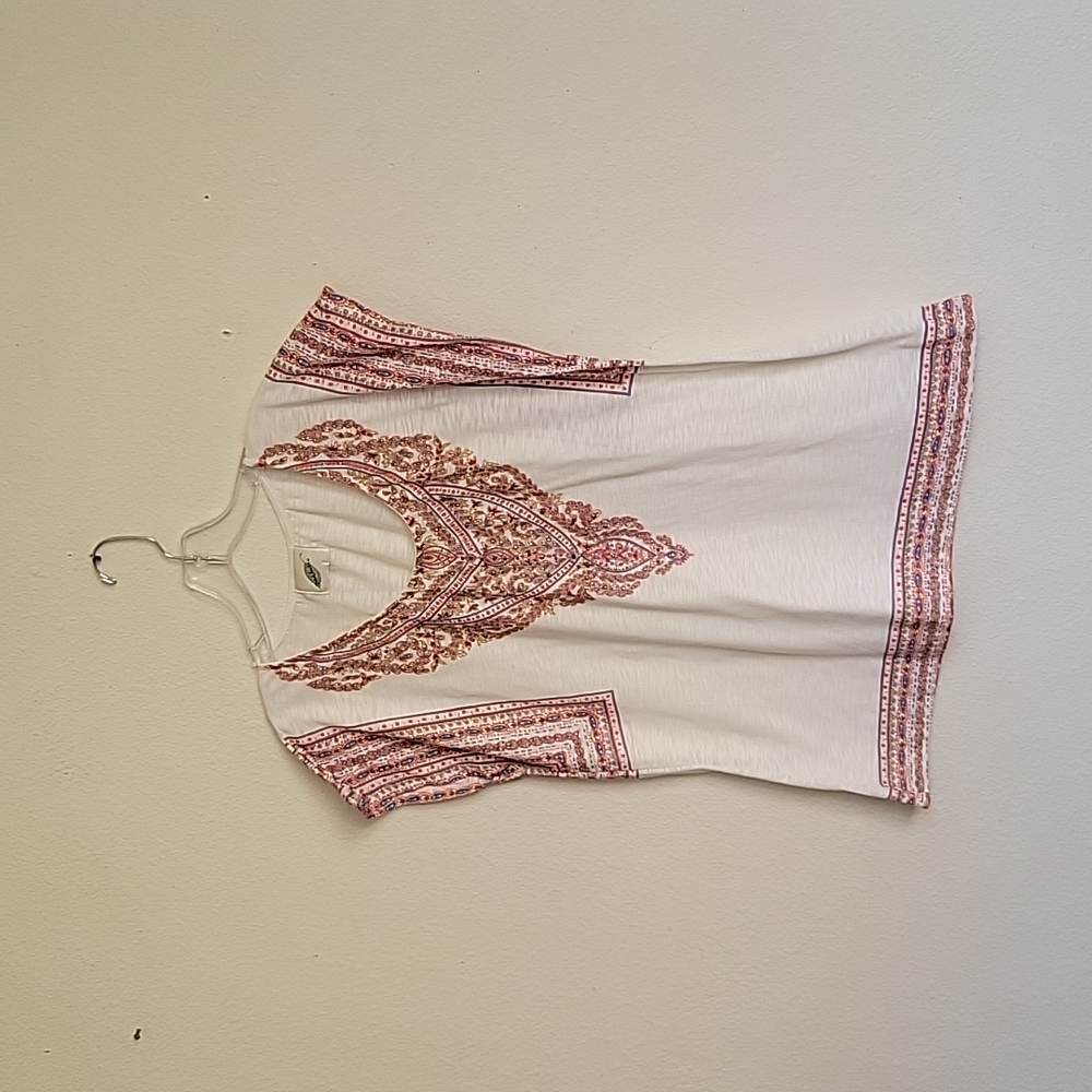 nature top roundneck missing tag size color beige red cream